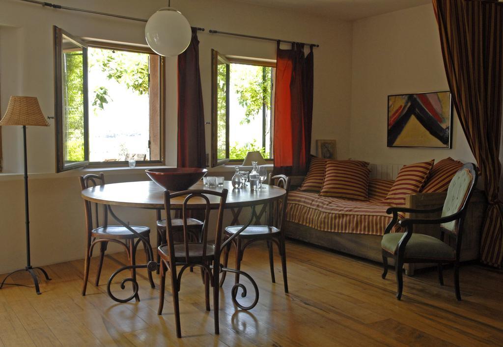 Residence Les Rossignols Roussillon en Isere Oda fotoğraf